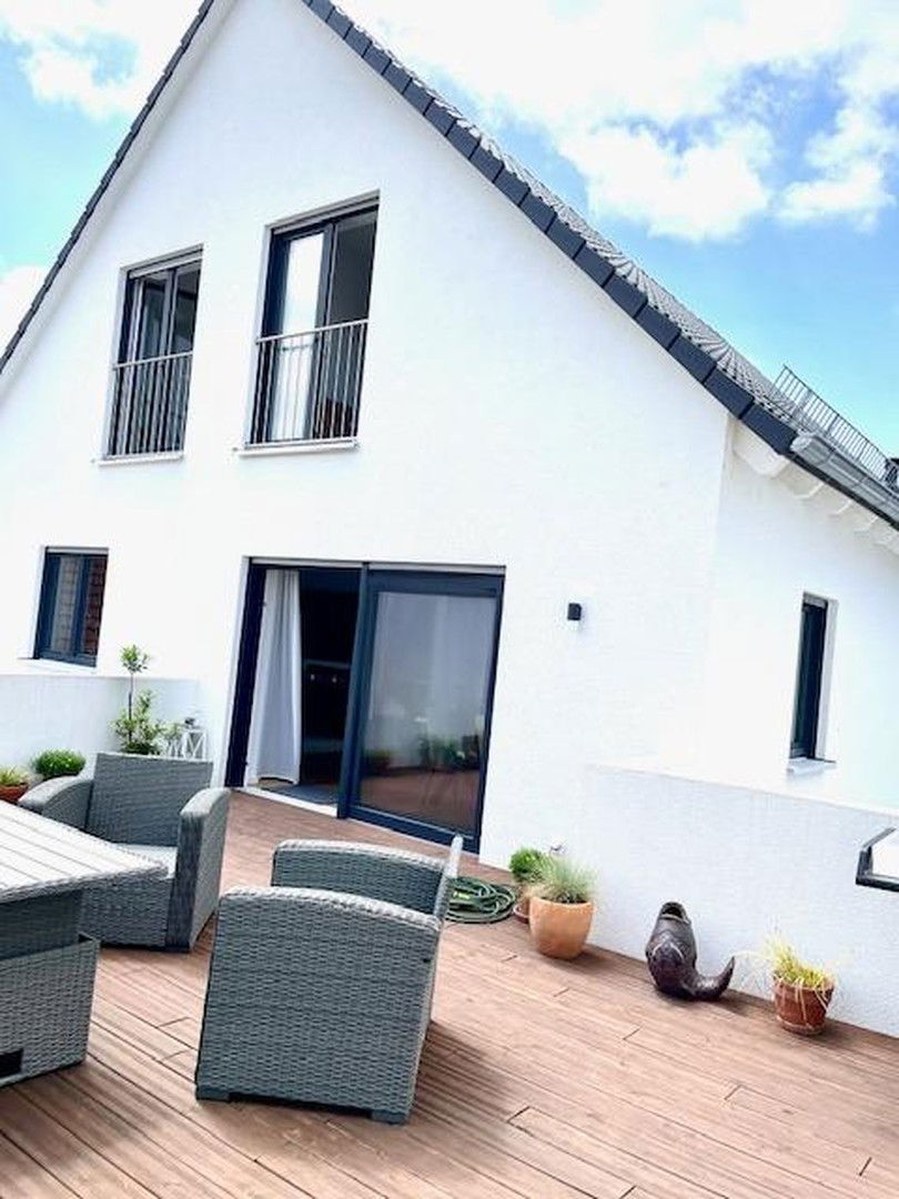 Mehrfamilienhaus zum Kauf provisionsfrei 1.239.000 € 10 Zimmer 231,1 m²<br/>Wohnfläche 249 m²<br/>Grundstück Kahl am Main 63796