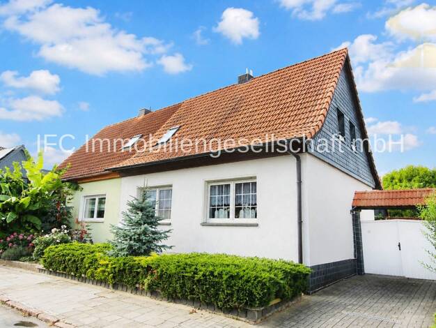 Doppelhaushälfte zum Kauf 169.000 € 4 Zimmer 105 m² 637 m² Grundstück Köthen Köthen (Anhalt) 06366
