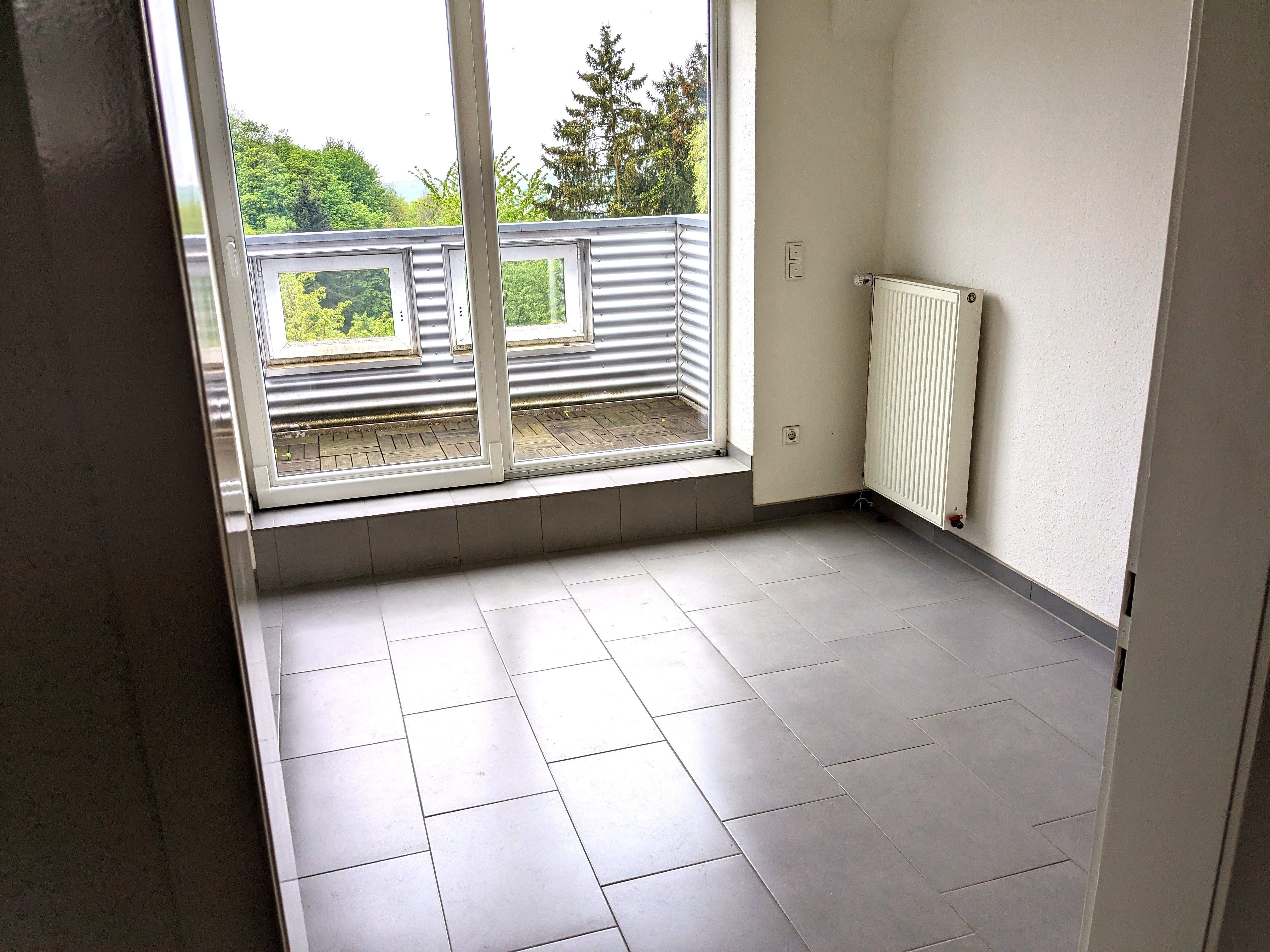 Wohnung zur Miete 450 € 3 Zimmer 64,5 m²<br/>Wohnfläche 4.<br/>Geschoss ab sofort<br/>Verfügbarkeit Lindenhofstr. 5 Kremenholl Remscheid 42857