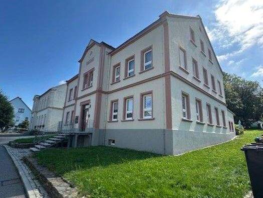 Mehrfamilienhaus zum Kauf 280.000 € 368 m² 705 m² Grundstück Rathausstraße 7 Börnichen/Erzgebirge 09437