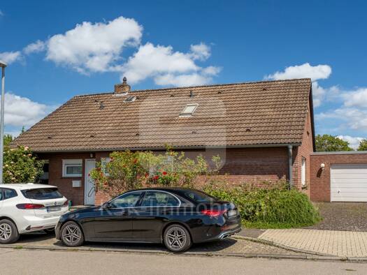 Einfamilienhaus zum Kauf 379.000 € 4 Zimmer 111,9 m² 770 m² Grundstück Kaster Bedburg 50181