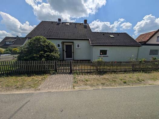 Einfamilienhaus zum Kauf 165.000 € 5 Zimmer 90 m² 743 m² Grundstück Scheuen Celle 29229
