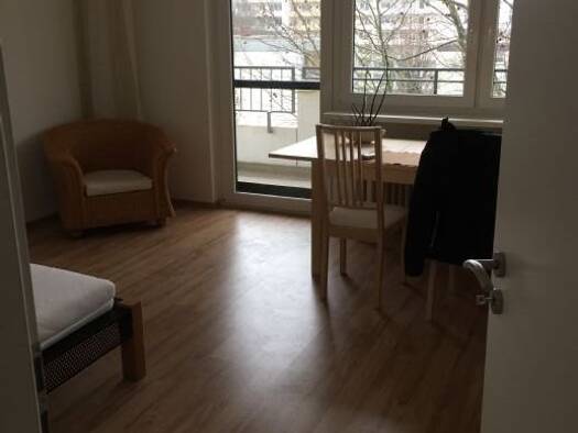 Wohnung zur Miete 400 € 18 m² Eschborn Eschborn 65760