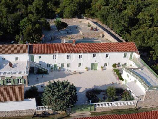 Haus zum Kauf 1.800.000 € 8 Zimmer 500 m² Jadranovo