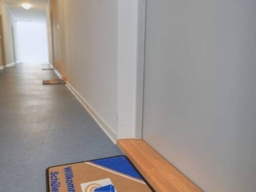 Wohnung zur Miete 443 € 2 Zimmer 36,9 m² 6. Geschoss Schülershof 1 Altstadt Halle (Saale) 06108