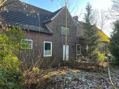 Haus zum Kauf 125.000 € 10 Zimmer 194 m² 1.400 m² Grundstück Langewerth Wilhelmshaven 26389