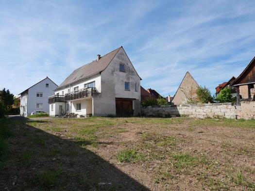 Mehrfamilienhaus zum Kauf 415.000 € 7 Zimmer 210 m² 924 m² Grundstück frei ab sofort Höchstadt Höchstadt a.d.Aisch 91315