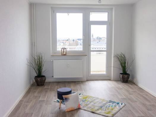 Wohnung zur Miete 425 € 3 Zimmer 69,9 m² 3. Geschoss Augsburger Straße 7 Bernsdorf Bernsdorf 09126
