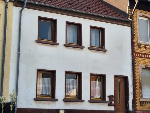 Einfamilienhaus zum Kauf provisionsfrei 69.000 € 4 Zimmer 104 m² 487 m² Grundstück frei ab sofort Hülzweiler Schwalbach 66773