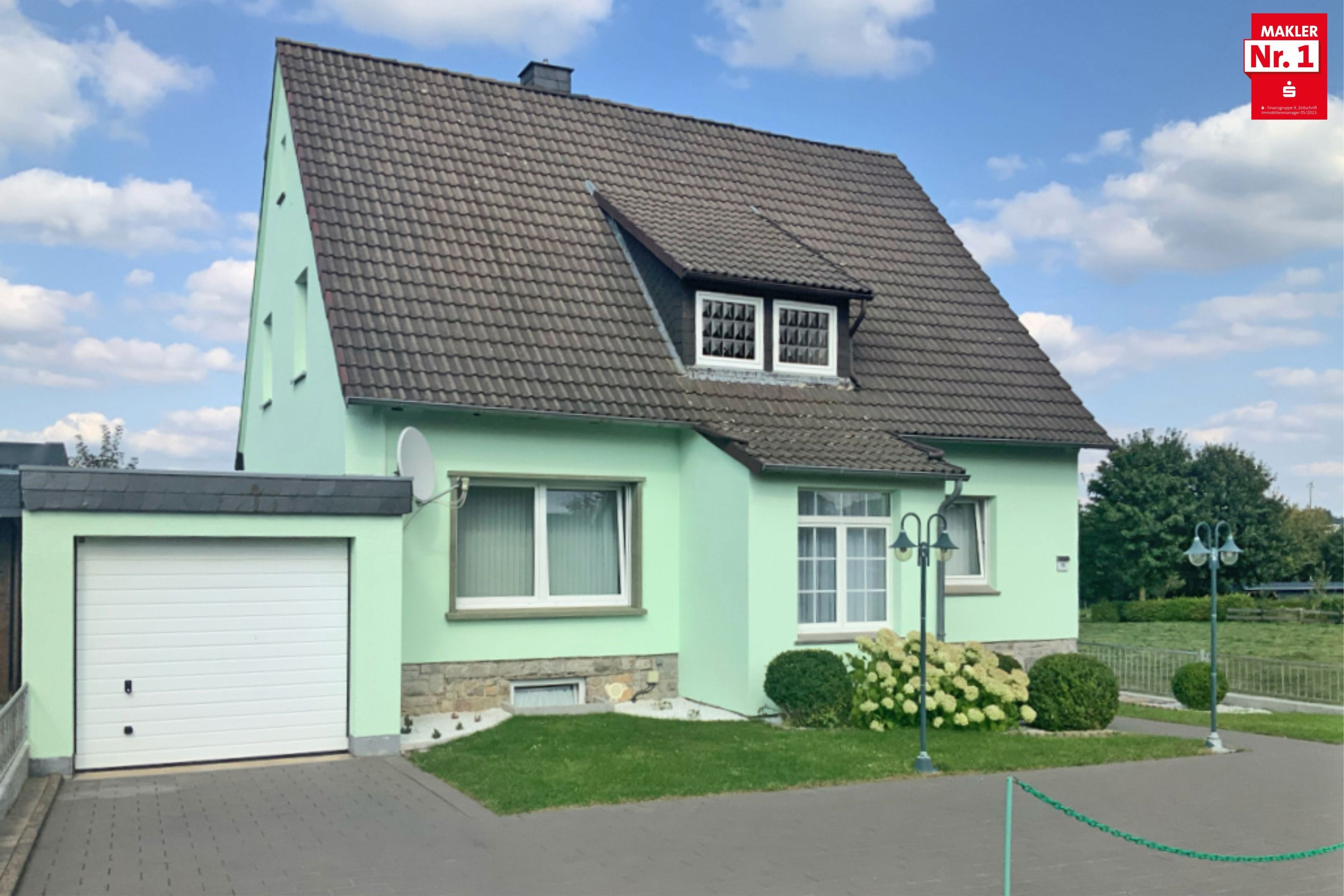 Einfamilienhaus zum Kauf 259.000 € 7 Zimmer 137 m²<br/>Wohnfläche 504 m²<br/>Grundstück Madfeld Brilon 59929