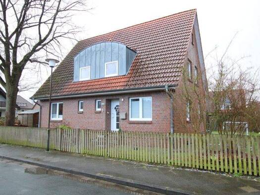 Einfamilienhaus zur Miete 1.270 € 6 Zimmer 130 m² 437 m² Grundstück frei ab 01.03.2026 Rotenburg Rotenburg (Wümme) 27356