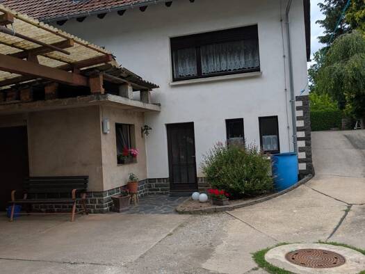Einfamilienhaus zum Kauf provisionsfrei 149.900 € 6 Zimmer 153 m² 1.080 m² Grundstück frei ab sofort Waldstraße 6 Ringenhain Steinigtwolmsdorf 01904