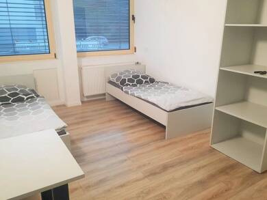 WG-Zimmer zur Miete Wohnen auf Zeit 580 € 17 m² frei ab 31.12.2025 Hedelfingerstr. 0 Wangen Stuttgart Hedelfingen 70327