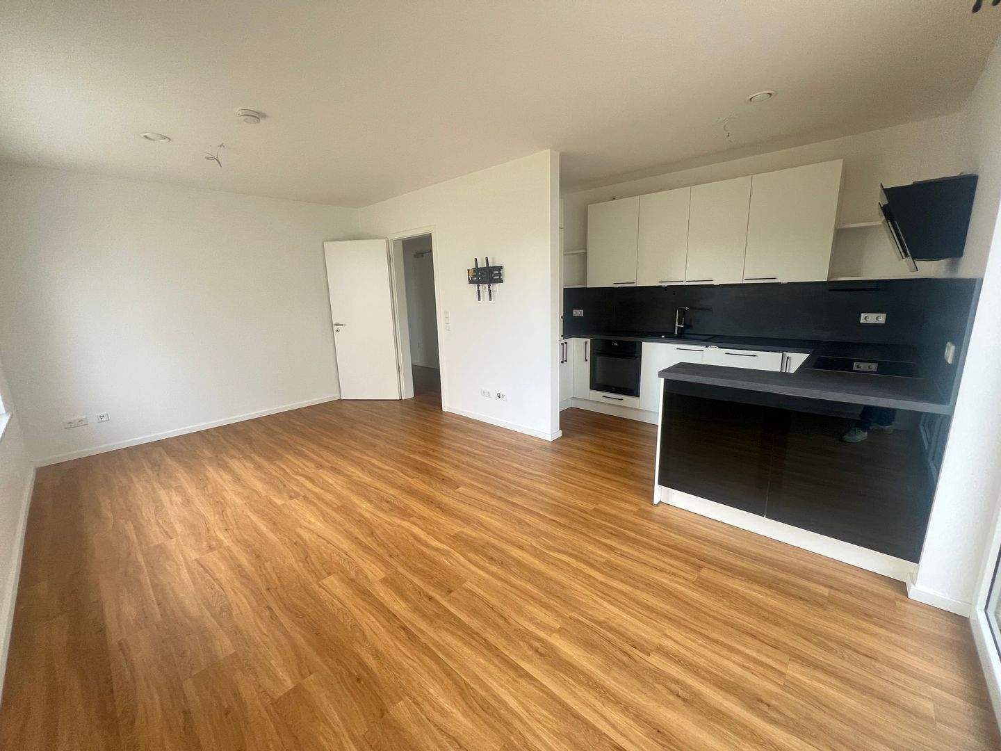 Immobilie in Dormitz - Freie Dreizimmer-Erdgeschoss-Wohnung mit eigener Terrasse in attraktiver Lage - Bild 4