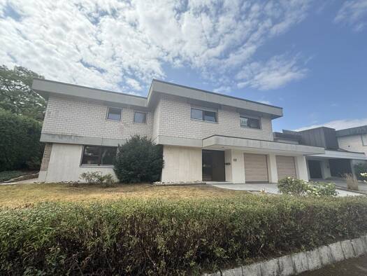 Einfamilienhaus zur Miete 1.800 € 8 Zimmer 203,4 m² 867 m² Grundstück frei ab 01.10.2026 Crailsheim Crailsheim 74564