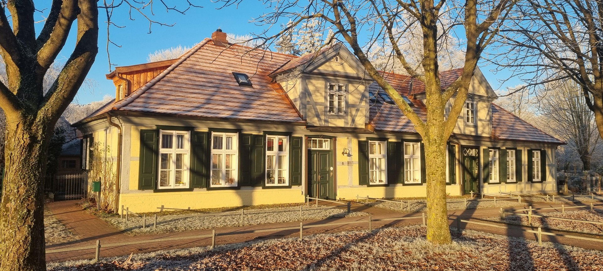 Doppelhaushälfte zum Kauf provisionsfrei 650.000 € 6 Zimmer 190 m²<br/>Wohnfläche 346 m²<br/>Grundstück 01.06.2025<br/>Verfügbarkeit Schloßfreiheit 6 Ludwigslust Ludwigslust 19288