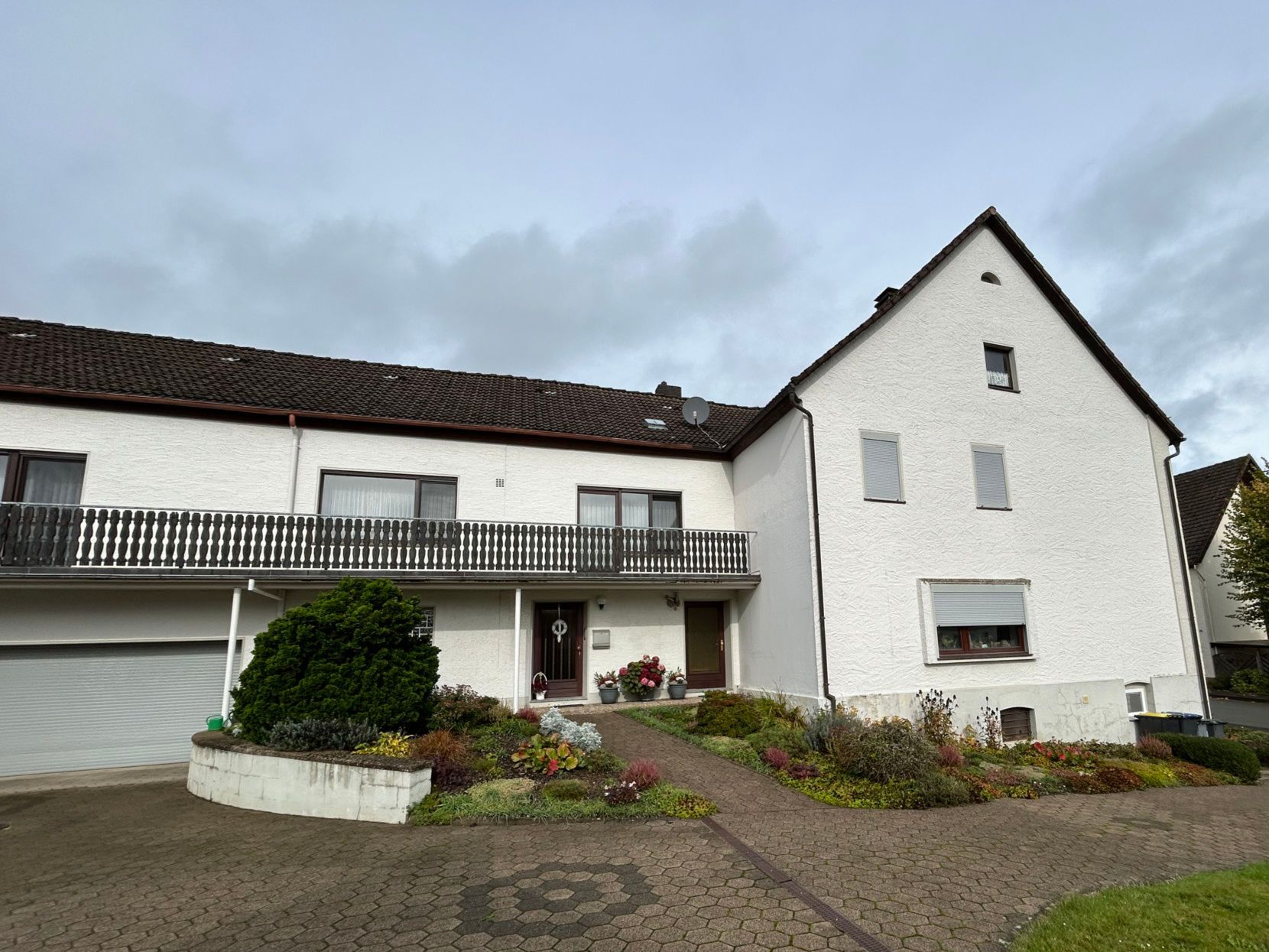 Mehrfamilienhaus zum Kauf 275.000 € 9 Zimmer 306,5 m²<br/>Wohnfläche 2.468 m²<br/>Grundstück Sonneborn Barntrup / Sonneborn 32683