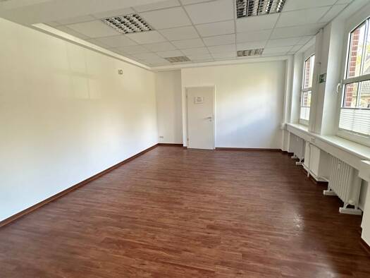 Ladenfläche zur Miete 584 € 2 Zimmer 37 m² Verkaufsfläche Halenraie 44 Hamburg 22359