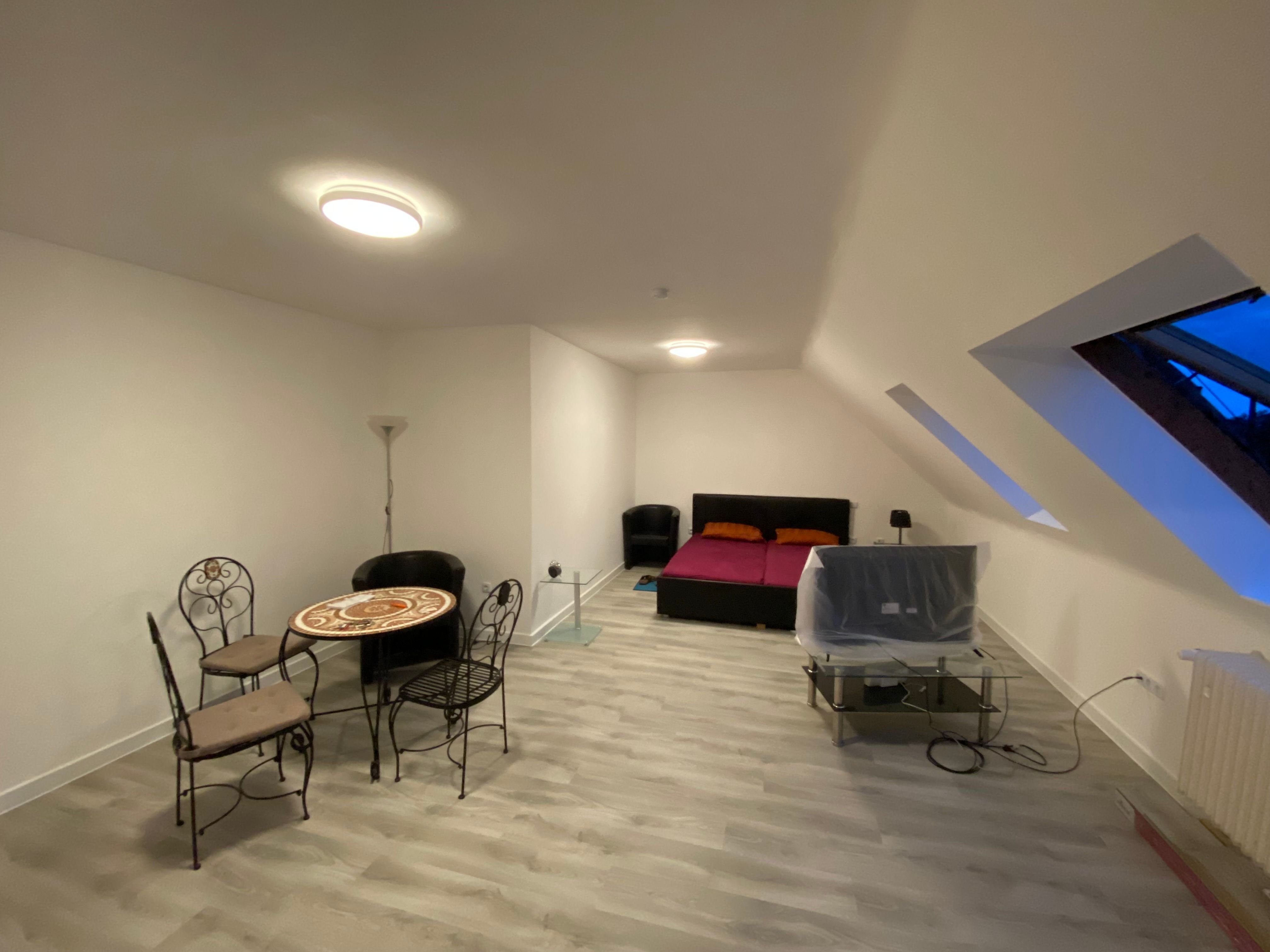 Studio zur Miete 600 € 1 Zimmer 44 m²<br/>Wohnfläche 3.<br/>Geschoss ab sofort<br/>Verfügbarkeit Altstadt Schweinfurt 97421