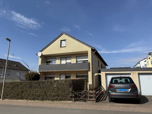 Mehrfamilienhaus zum Kauf 320.000 € 11 Zimmer 240 m² 800 m² Grundstück Brakel Brakel 33034