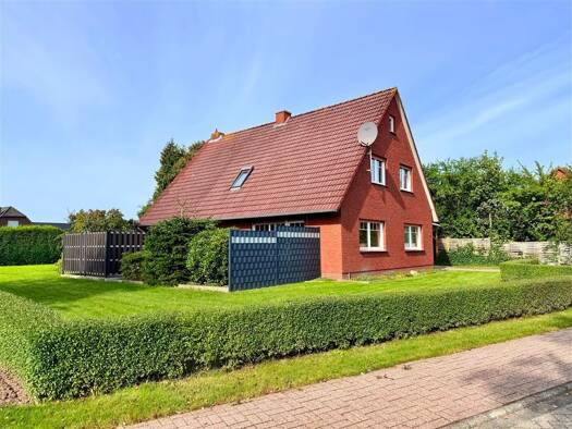Haus zum Kauf 315.000 € 7 Zimmer 157 m² 1.072 m² Grundstück frei ab sofort Großheide Großheide 26532