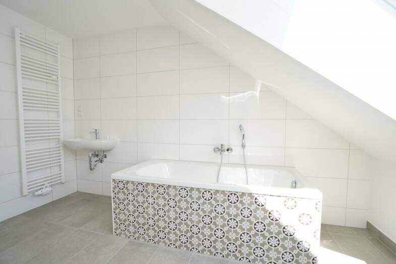 Wohnung zur Miete 809 € 4 Zimmer 101,1 m² 3. Geschoss Hochrain 24 Gablenz Chemnitz 09127