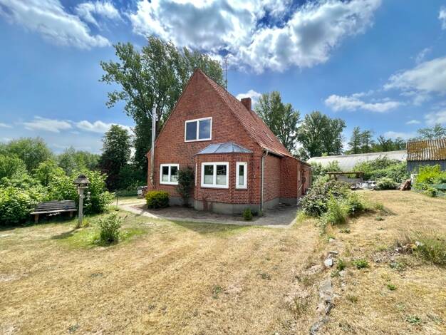 Einfamilienhaus zum Kauf 295.000 € 5 Zimmer 115 m² 1.866 m² Grundstück Vorrade Lübeck / Vorrade 23560