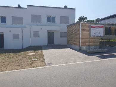 Doppelhaushälfte zur Miete - Neubau 1.190 € 4 Zimmer 105 m² 480 m² Grundstück frei ab sofort Radling Schorndorf 93489