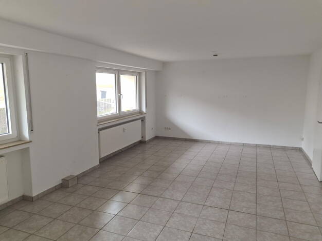 Wohnung zur Miete 700 € 3,5 Zimmer 110 m² EG Weiperz Sinntal 36391