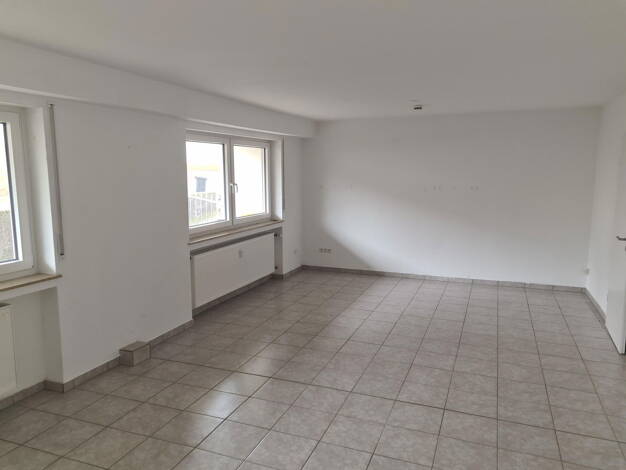 Wohnung zur Miete 700 € 3,5 Zimmer 110 m² EG Weiperz Sinntal 36391
