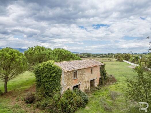 Haus zum Kauf 325.000 € 4 Zimmer 190 m² 40.000 m² Grundstück frei ab sofort Cortona