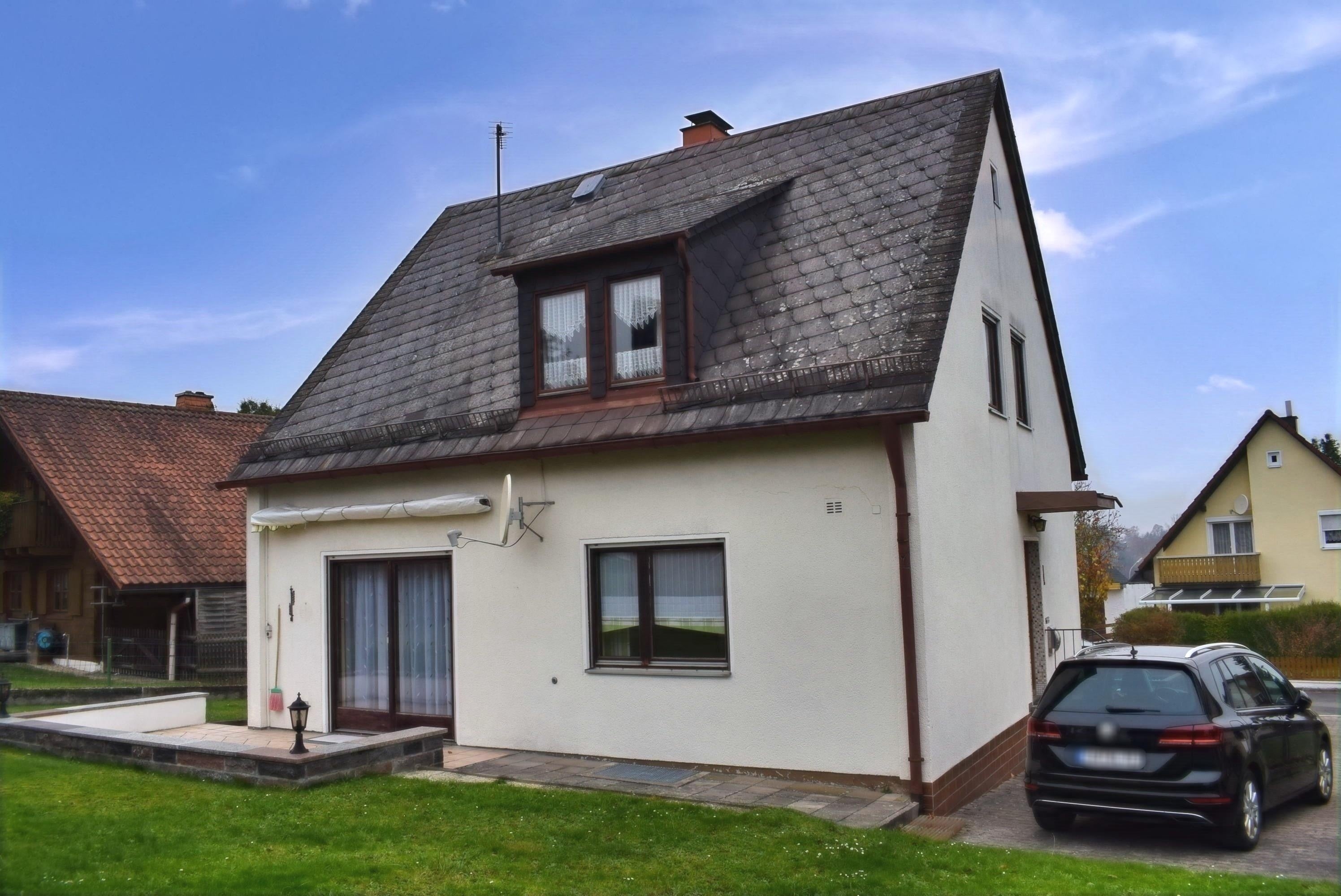 Einfamilienhaus zum Kauf 119.000 € 5 Zimmer 108 m²<br/>Wohnfläche 488 m²<br/>Grundstück Marktredwitz Marktredwitz 95615