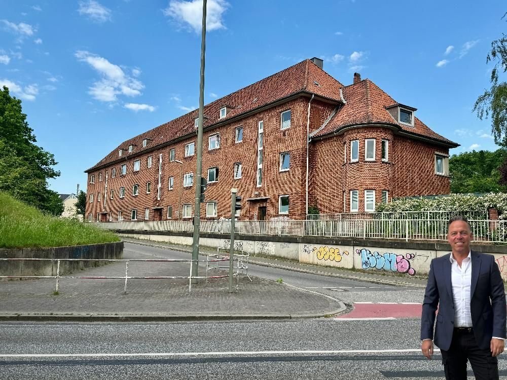 Mehrfamilienhaus zum Kauf 1.400.000 € 54 Zimmer 1.064 m²<br/>Wohnfläche 2.323 m²<br/>Grundstück Schleusberg 59 Süd Neumünster 24534