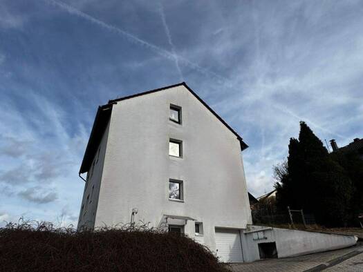 Einfamilienhaus zur Miete 2.800 € 7 Zimmer 210 m² 552 m² Grundstück frei ab 01.04.2026 Bad Schwalbach 65307