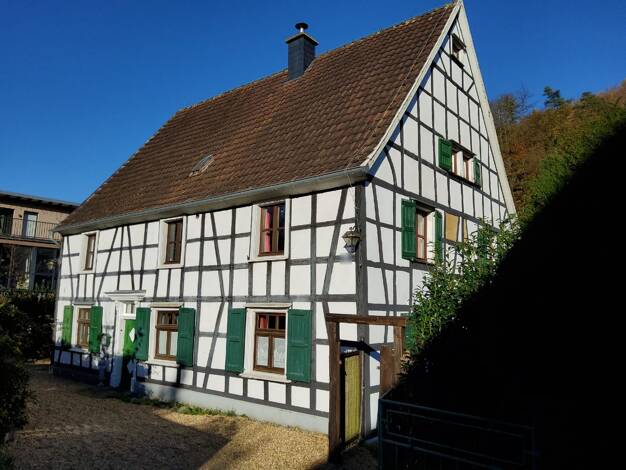 Immobilie zum Kauf 449.000 € 11 Zimmer 248 m² 1.404 m² Grundstück Dahl Hagen 58091