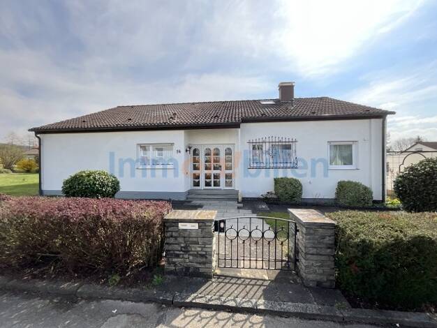 Einfamilienhaus zum Kauf 549.000 € 7 Zimmer 139,8 m² 803 m² Grundstück Metzingen Metzingen 72555