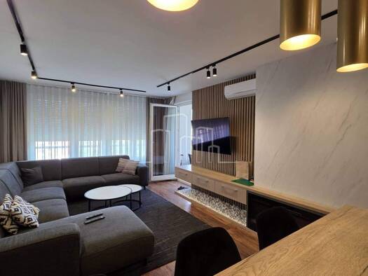 Wohnung zur Miete 1.329 € 4 Zimmer 10. Geschoss Sarajevo 71000