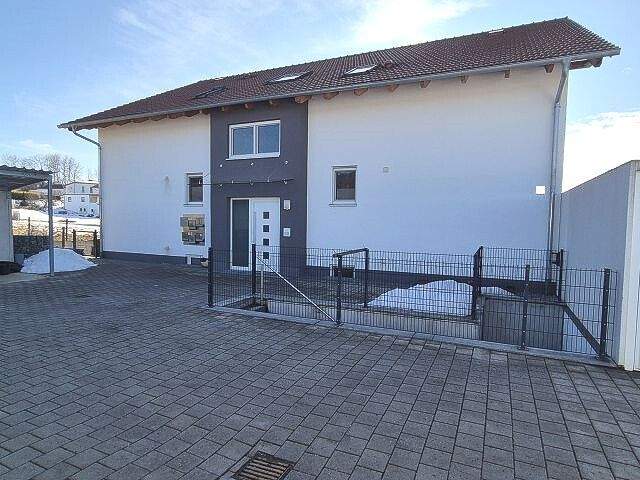 Immobilie in Bad Kötzting - Neuwertige 3-Zimmer-ETW im Dachgeschoss mit Loggia in ruhiger, stadtnaher Lage von Bad Kötzting - Bild 0