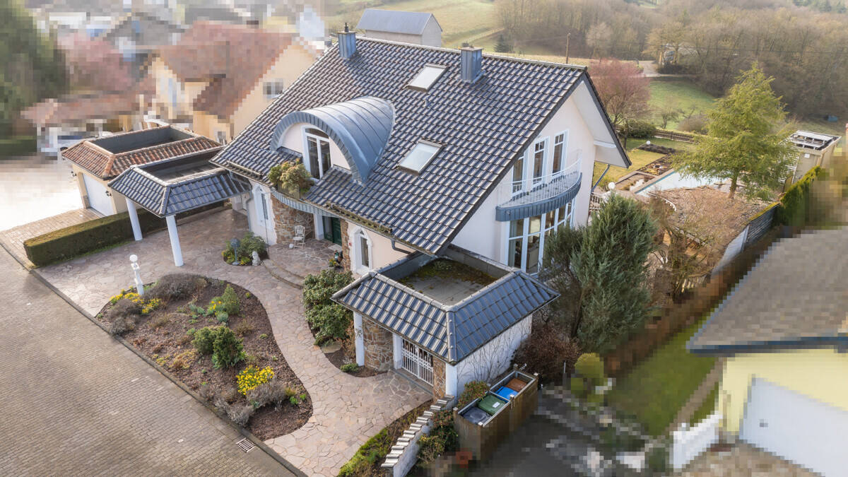 Villa zum Kauf - Ansicht 2