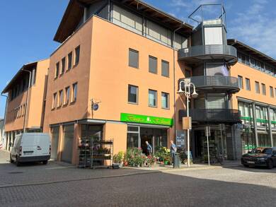 Büro-/Praxisfläche zur Miete provisionsfrei 1.050 € 5 Zimmer 187,8 m² Bürofläche Berliner Str. 1 Finsterwalde Finsterwalde 03238