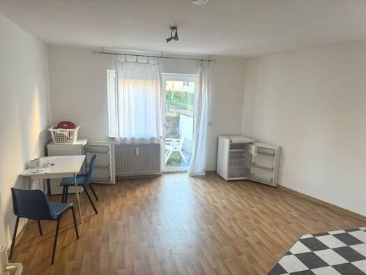 Wohnung zur Miete 354 € 2 Zimmer 59 m² EG frei ab sofort Treuen 08233