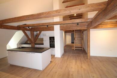 Wohnung zur Miete 1.210 € 3 Zimmer 105,4 m² Dachgeschoss, 2. Geschoss frei ab sofort Velden Velden 84149