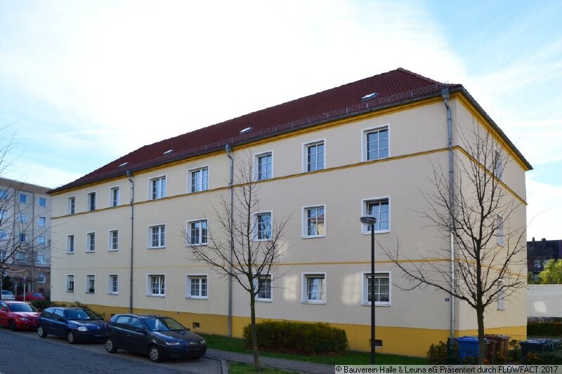 Wohnung zur Miete 364 € 2 Zimmer 56 m²<br/>Wohnfläche 1.<br/>Geschoss Martin-Luther-Straße 1 Bitterfeld Bitterfeld 06749