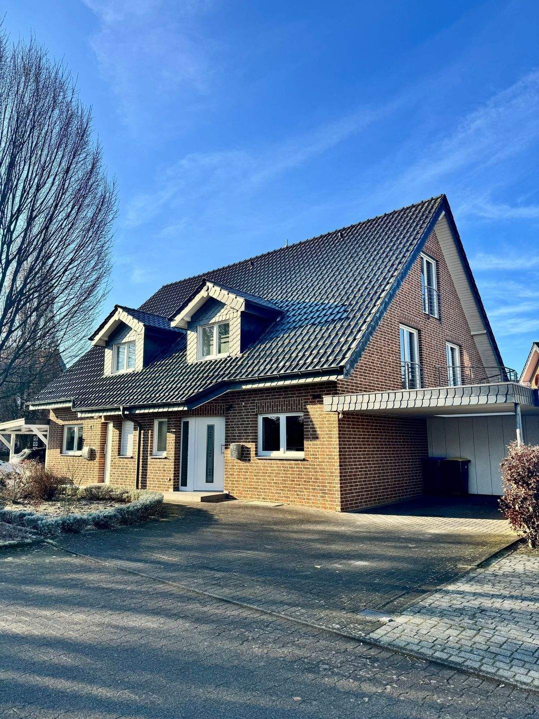 Immobilie in Verl - Ob Paar oder Familie-hier sind Sie richtig! Großzügige/ helle DHH mit schönem Garten - Bild 0