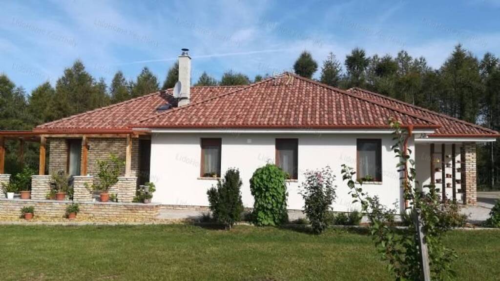 Einfamilienhaus zum Kauf 386.500 € 4 Zimmer 137 m² 1.590 m² Grundstück Cserszegtomaj 8372