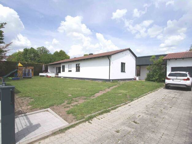 Bungalow zur Miete 1.650 € 5,5 Zimmer 155 m² 980 m² Grundstück frei ab 01.12.2026 Altheim Essenbach 84051