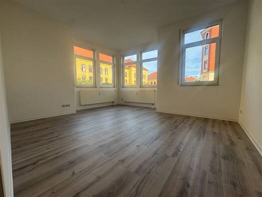 Wohnung zur Miete 395 € 3 Zimmer 66,4 m² Kasernenstraße 27 Westend Plauen 08523