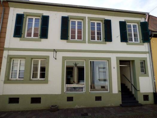 Wohnung zum Kauf 115.000 € 4 Zimmer 110 m² frei ab sofort Blieskastel 66440