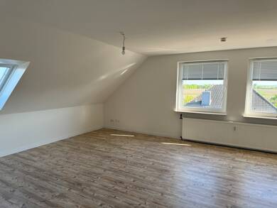 Wohnung zur Miete 820 € 4 Zimmer 82 m² Dachgeschoss Osterwald O. E. Garbsen / Osterwald Oberende 30826