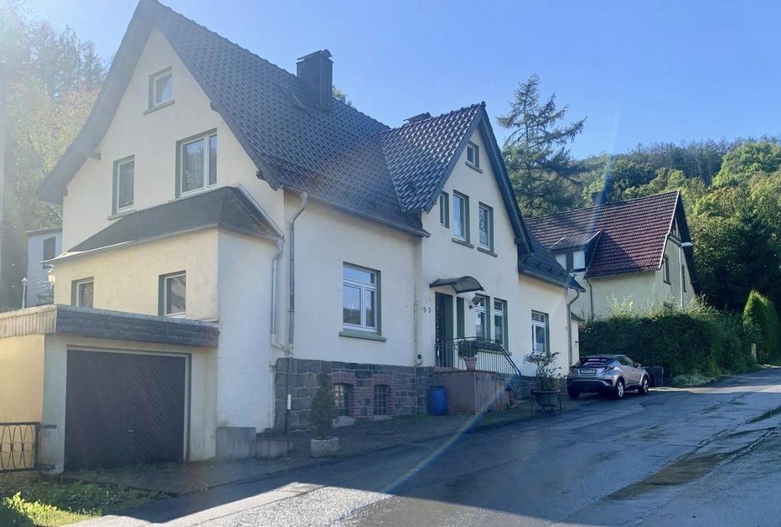 Mehrfamilienhaus zum Kauf provisionsfrei 239.000 € 11 Zimmer 300 m²<br/>Wohnfläche 920 m²<br/>Grundstück Rahmede Altena, Altroggenrahmede 58762